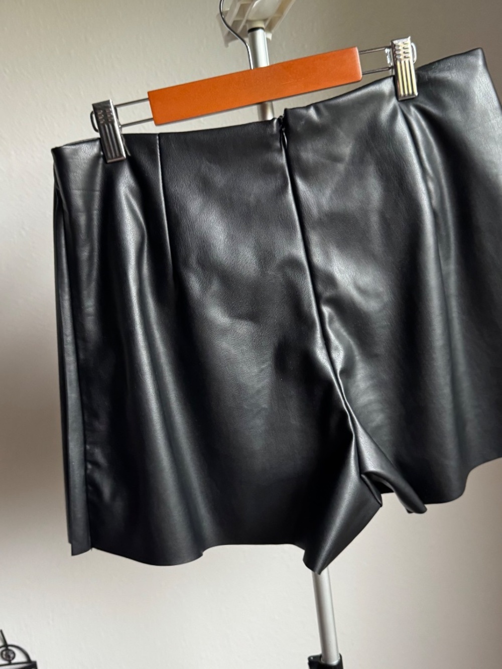 Zara Faux Leather Pleated Mini Skort Sz M - Picture 4 of 6